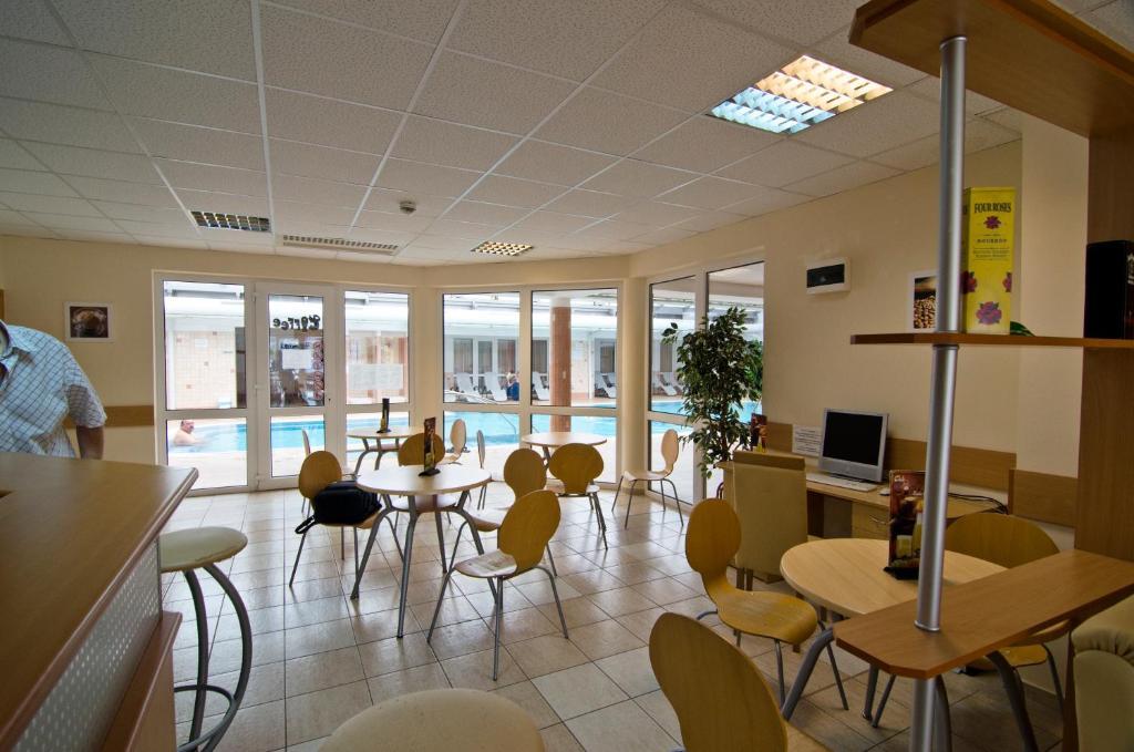Club Mendan Aparthotel Zalakaros Buitenkant foto