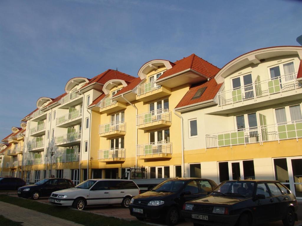 Club Mendan Aparthotel Zalakaros Buitenkant foto