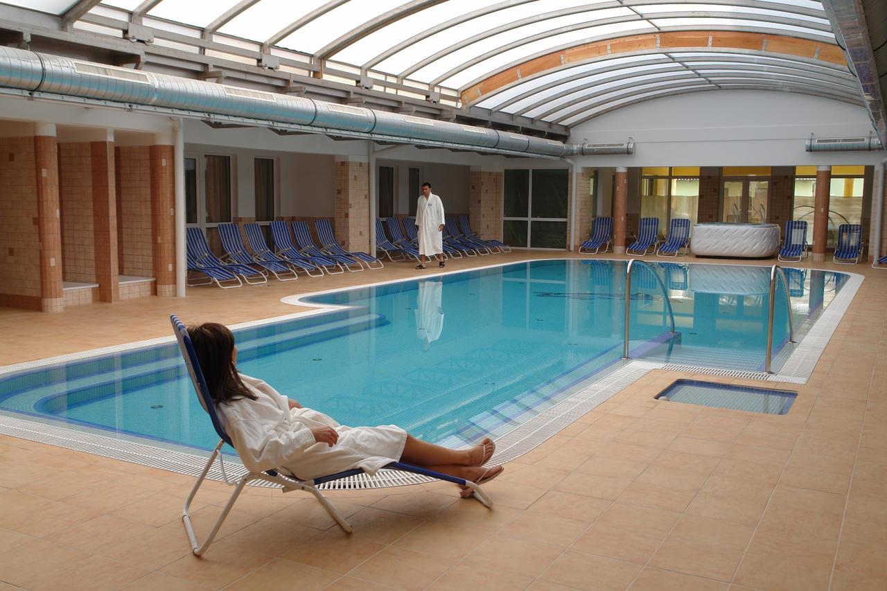 Club Mendan Aparthotel Zalakaros Buitenkant foto